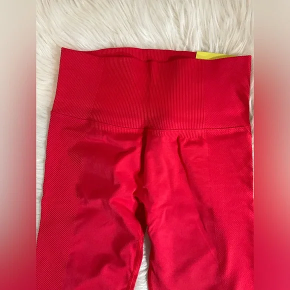 🛑🛑🛑❣️ BUNDLE ❣️ leggings & gym bra (made small) - Picture 8 of 10